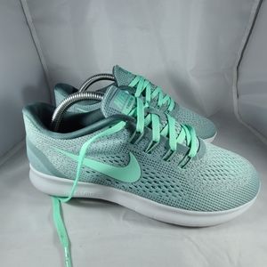 Nike Free RN size 8.5 Green Knit